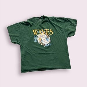 Used 3XL Green “Waves” Fashion Nova Tee. Great Condition